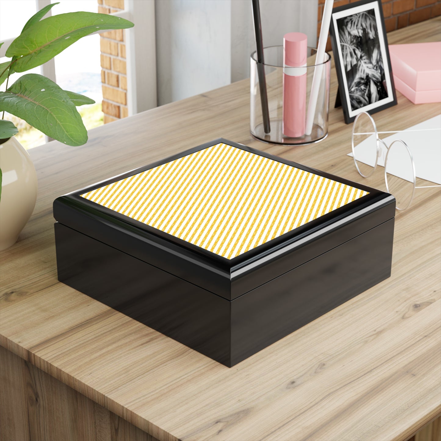 Elegant Black Jewelry Box with Yellow Striped Design - Perfect Gift for Special Occasions